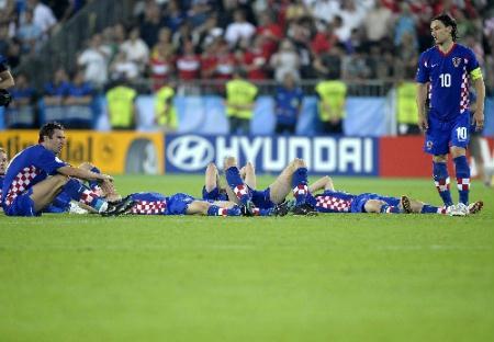 总比分4-2战胜克罗地亚昂首挺进欧洲杯4强